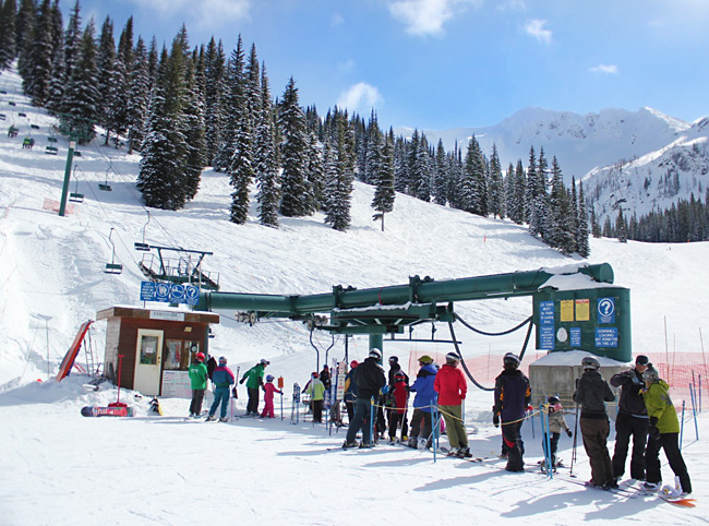 Ski Whitewater lift lines