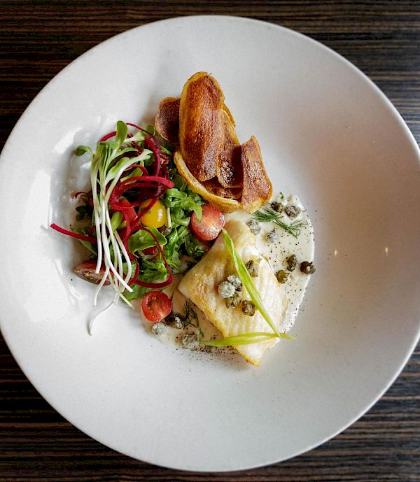 Louie's Steakhouse & Lounge